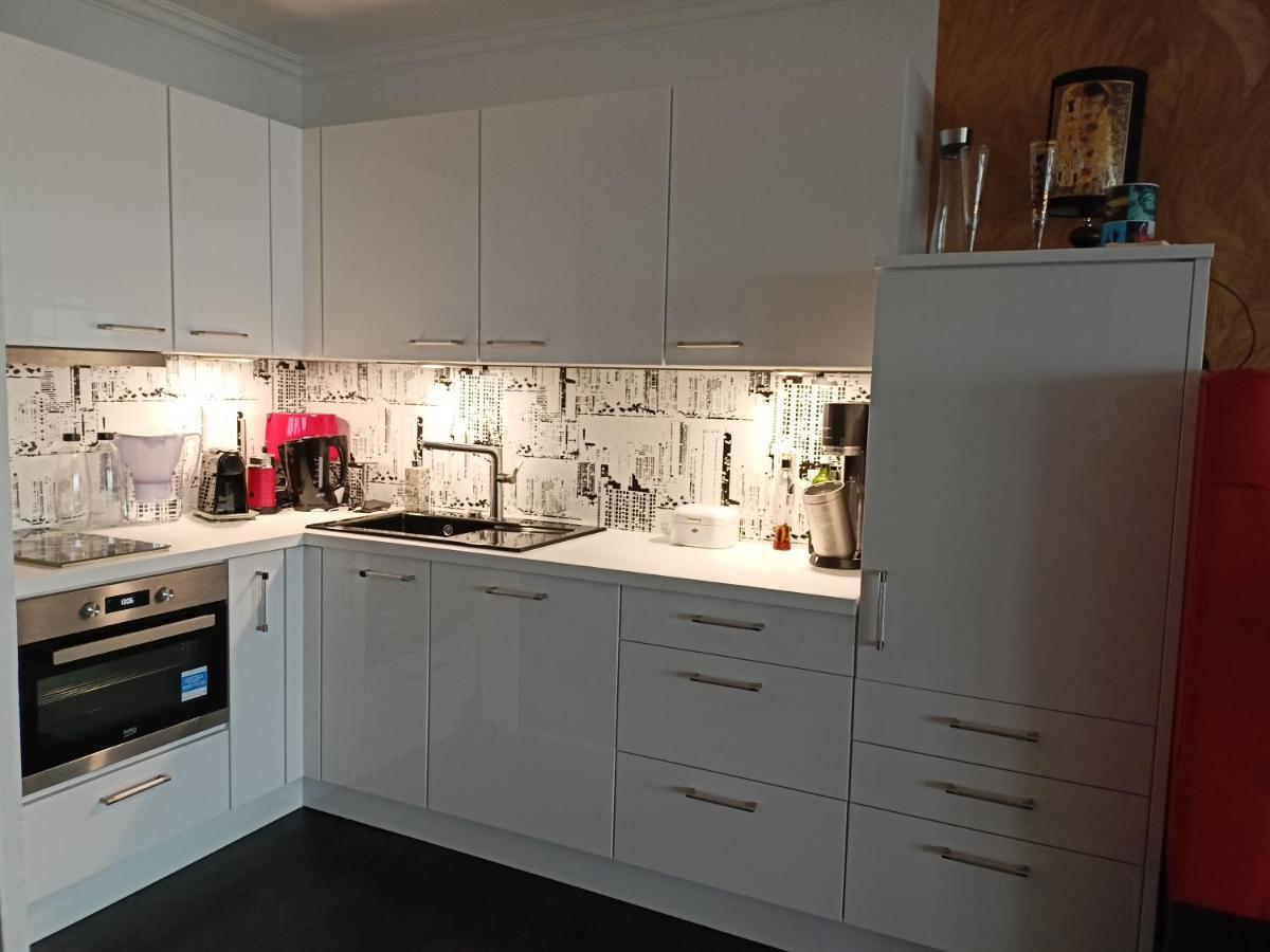 Wohnung Mit Traumhaftem Meerblick Und Schwimmbad ジールクスドルフ エクステリア 写真